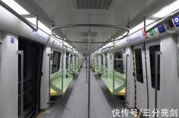 中國地鐵“去英文”美媒發現中國地鐵微妙變化:拼音將取代英文